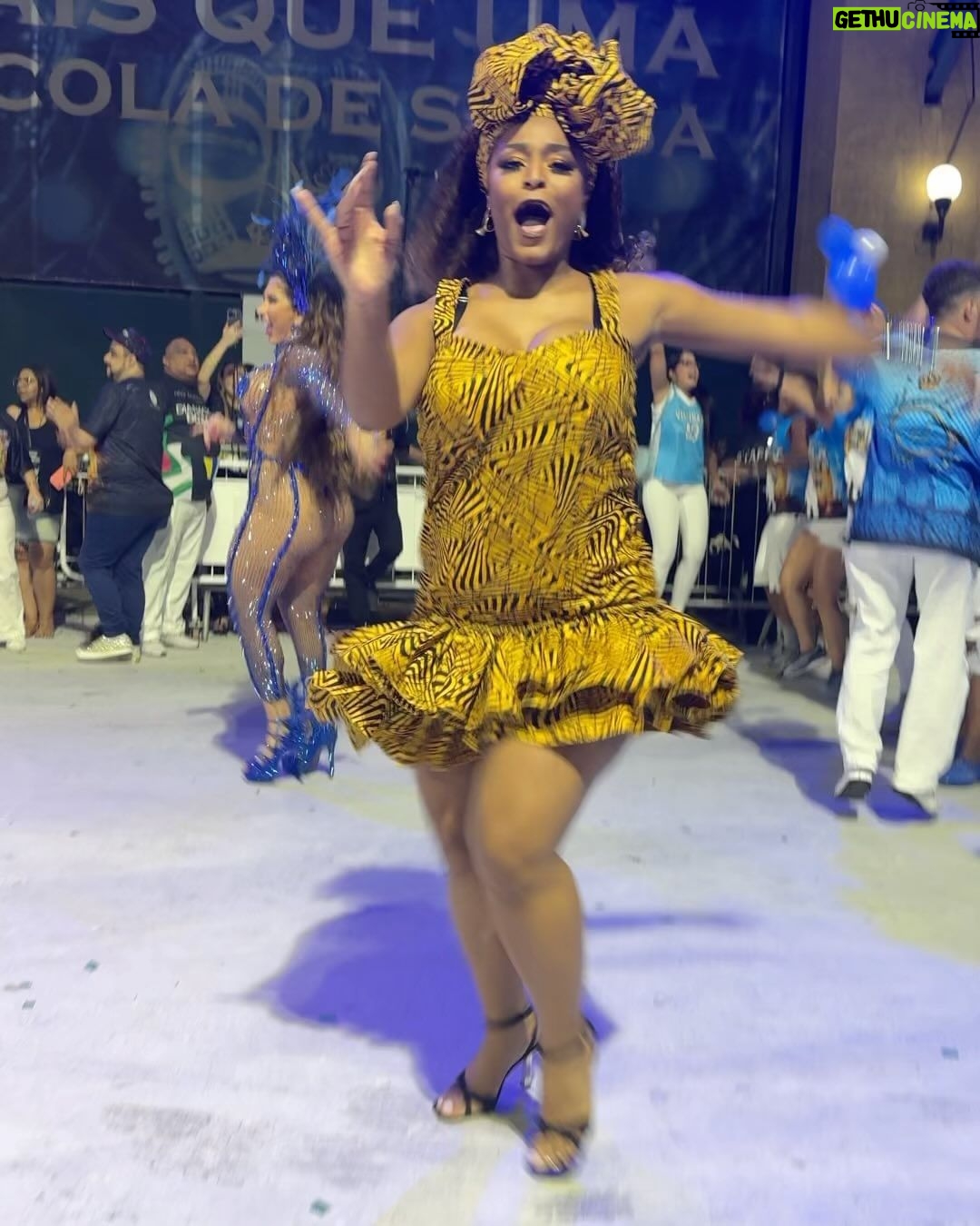 Sabrina Sato Instagram - A Mamãe Noel da nossa @unidosdevilaisabel! 🎄🩵 #CarnavalDaSabrina