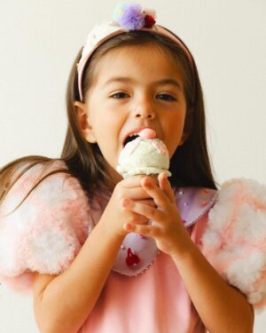 Sabrina Sato Instagram - Viva o amor da minha vida! 
Filha, mamãe te amo muito!!! 💕🍦 
#Zoe5Anos