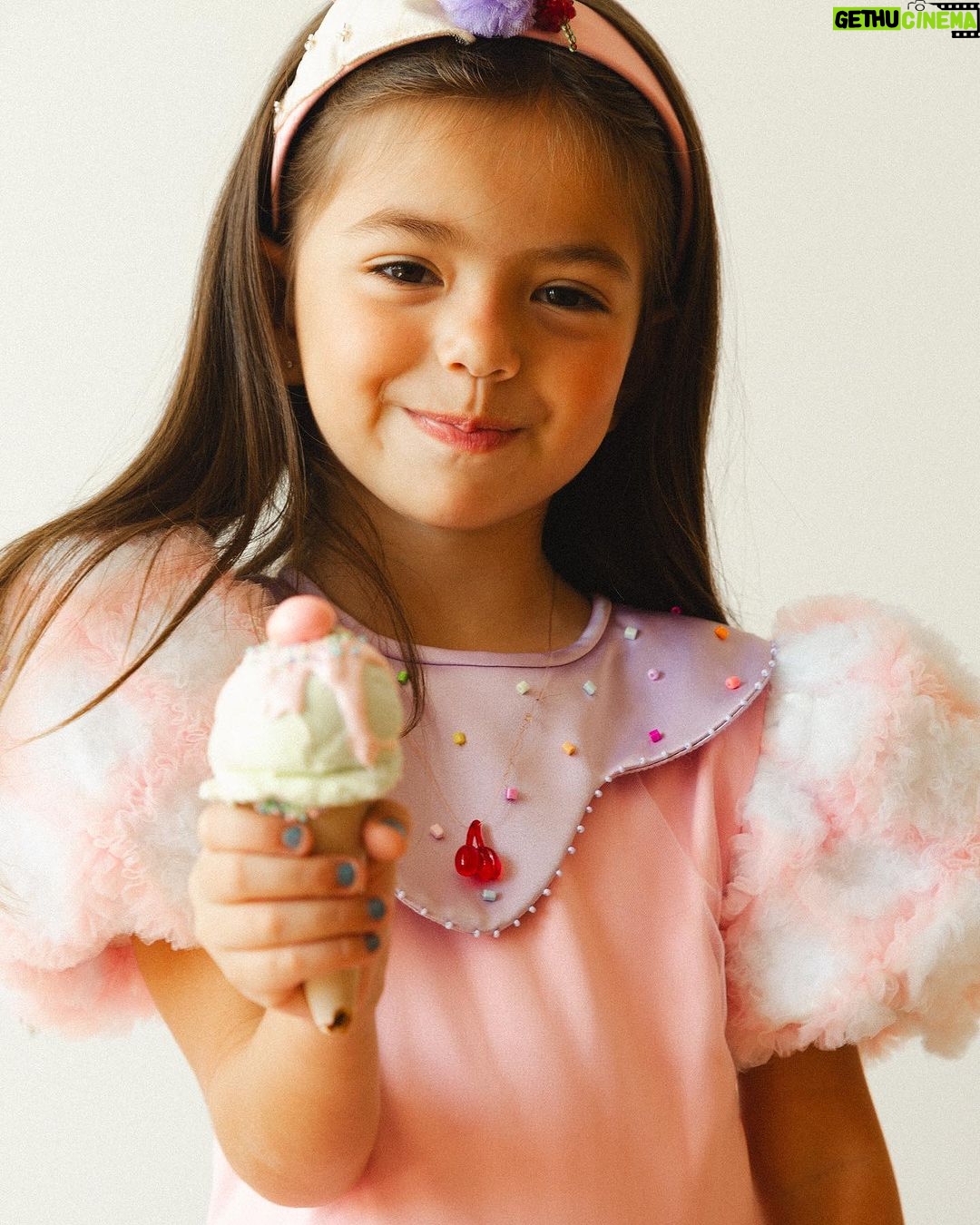 Sabrina Sato - 252.8K Likes - Viva o amor da minha vida!
Filha, mamãe te amo muito!!! 💕🍦
#Zoe5Anos