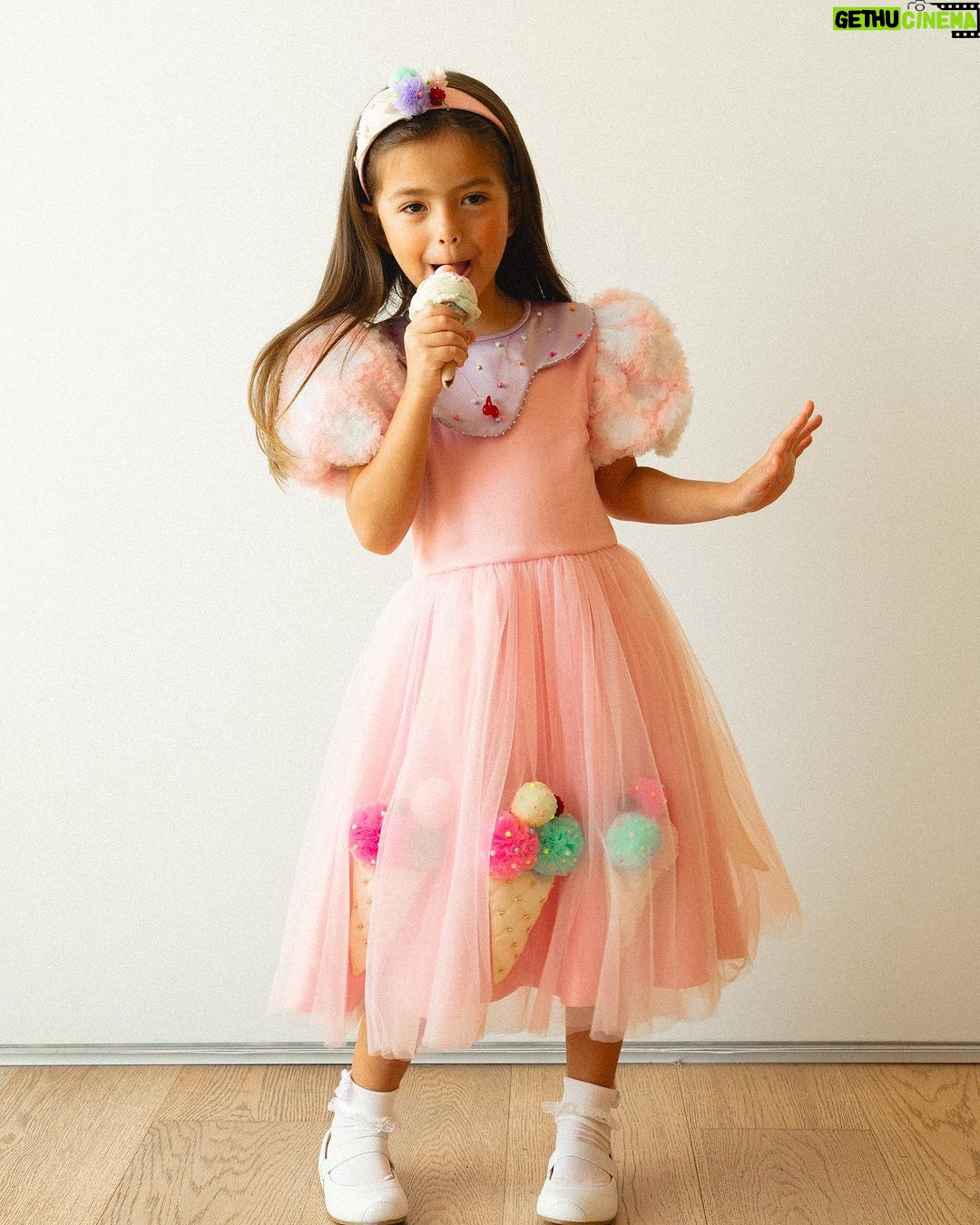 Sabrina Sato - 252.8K Likes - Viva o amor da minha vida!
Filha, mamãe te amo muito!!! 💕🍦
#Zoe5Anos