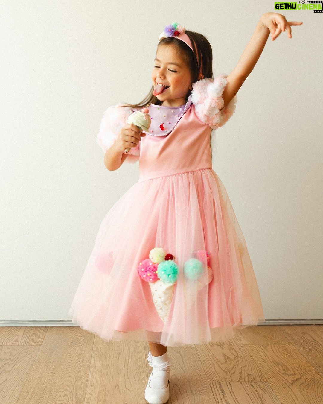 Sabrina Sato - 252.8K Likes - Viva o amor da minha vida!
Filha, mamãe te amo muito!!! 💕🍦
#Zoe5Anos