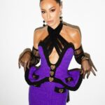Sabrina Sato Instagram - Preparem as lupas, reparem em todos os trejeitos, qualquer vestígio pode ser uma bela dica… e se você descobrir quem é o mascarado, me conta antes!!! 😅 Hoje estreia uma nova temporada do @maskedsingerbr na @tvglobo 💜