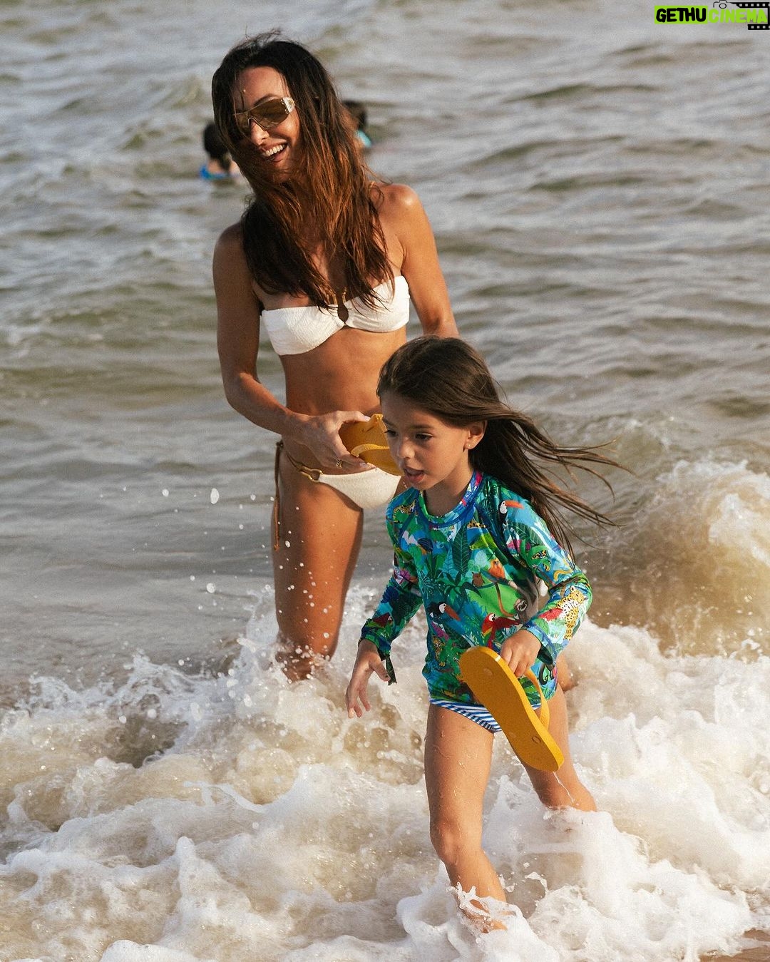 Sabrina Sato Instagram - Primeiro mergulho do ano com o amor da minha vida ♥️ Campo Bahia Hotel Villas Spa