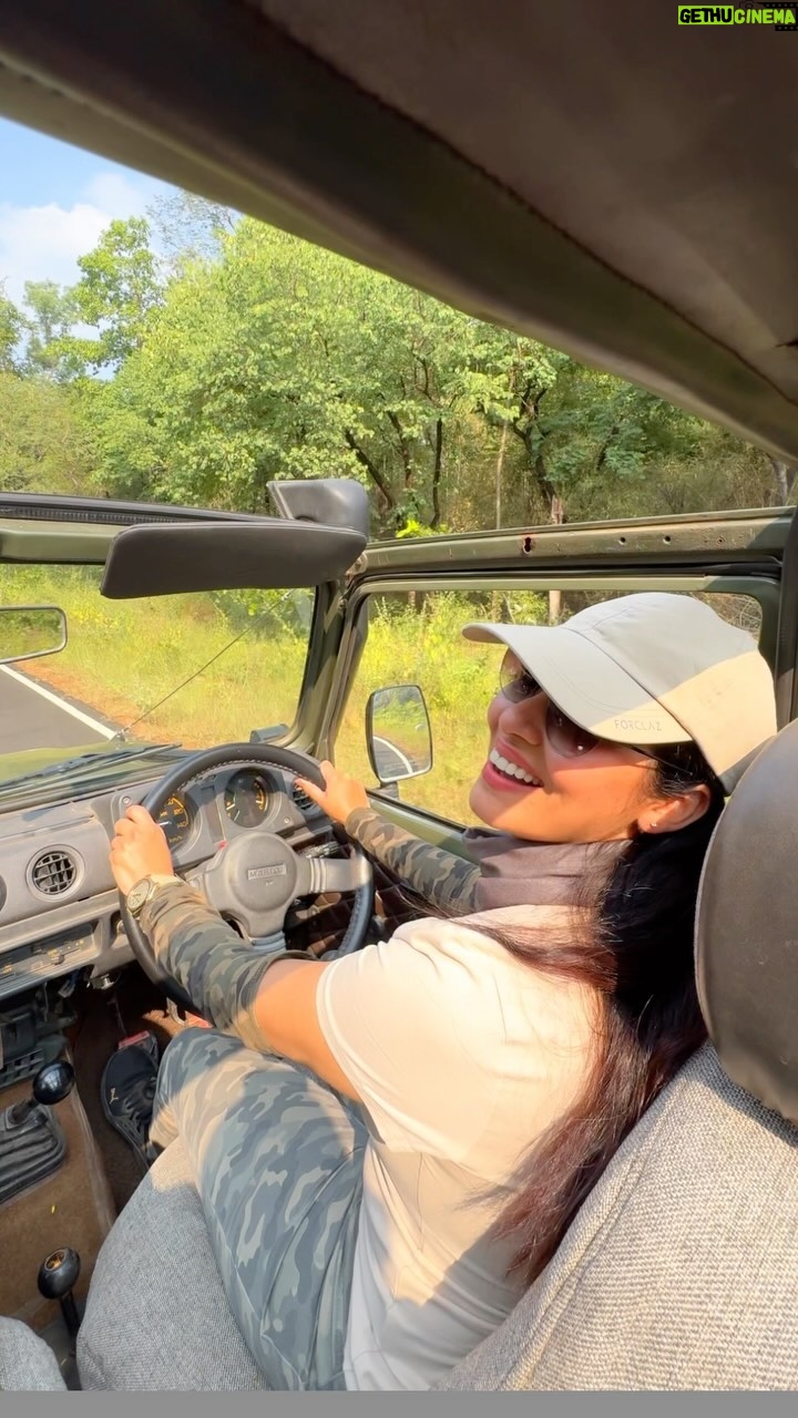 Sadha Instagram - Wish you all a Very Joyful, Peaceful & Flourishing 2024! May all that you desire be yours! 💚✨🧿 P.S. After having to cancel 4 trips in the last 2 months, I don’t know when my next trip to jungles will be.. Life is so unpredictable. No matter how well and in advance you plan, you only have to do what matters at that very moment. Will have to wait and see how this year unfolds. 💚 #sadaa #sadaasgreenlife India