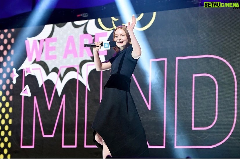 Sadie Sink Instagram - Today I had the honor of speaking at #WEday to an audience full of inspiring, driven students doing amazing work for their communities. Thank you @wemovement for having me, and thank you to all who attended!