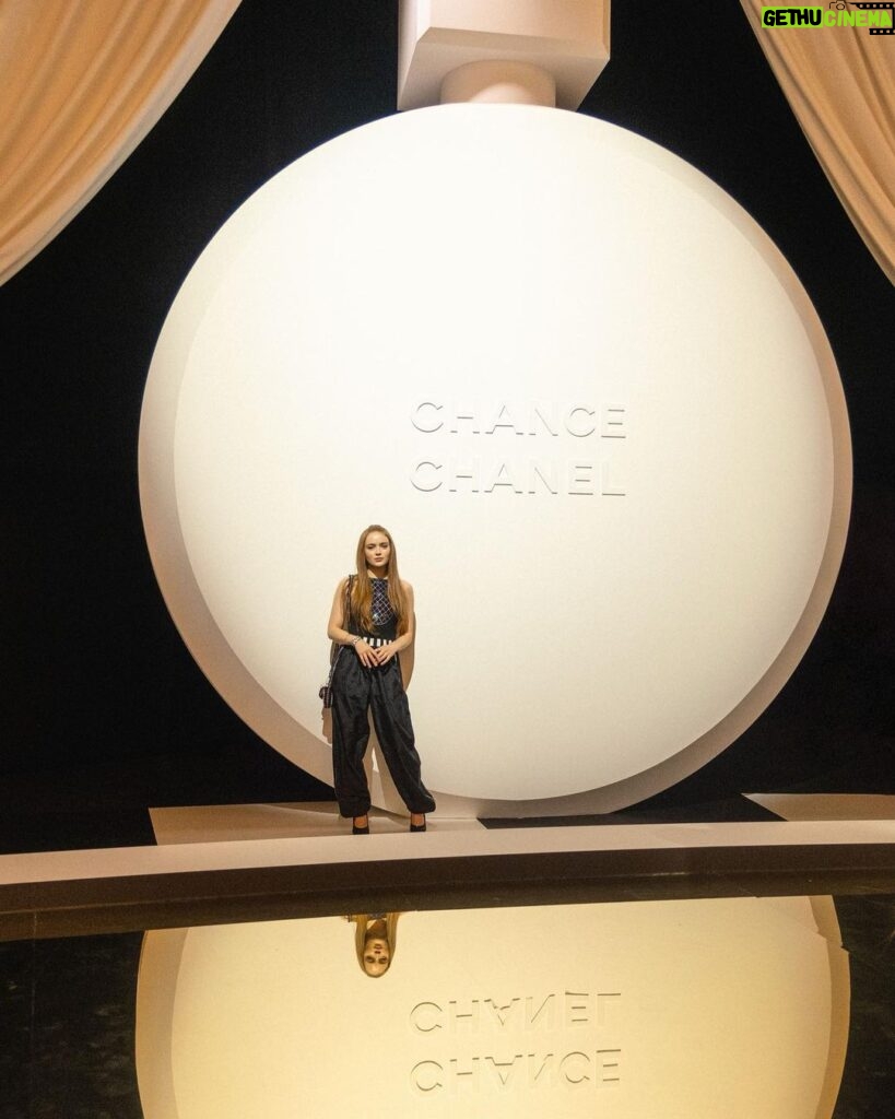 Sadie Sink Instagram - #GrandNumeroChanel event in Paris 🤍 thank you @chanelofficial for a special look inside the exhibition. #workingwithCHANEL