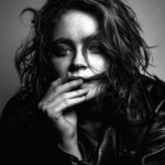 Sadie Sink Instagram - What happens when @damon_baker lends you his wardrobe and eyeliner for an afternoon ^^ Thank you for capturing honest moments, and thank you for being the most beautiful friend 🖤Stay paranoid 🤪