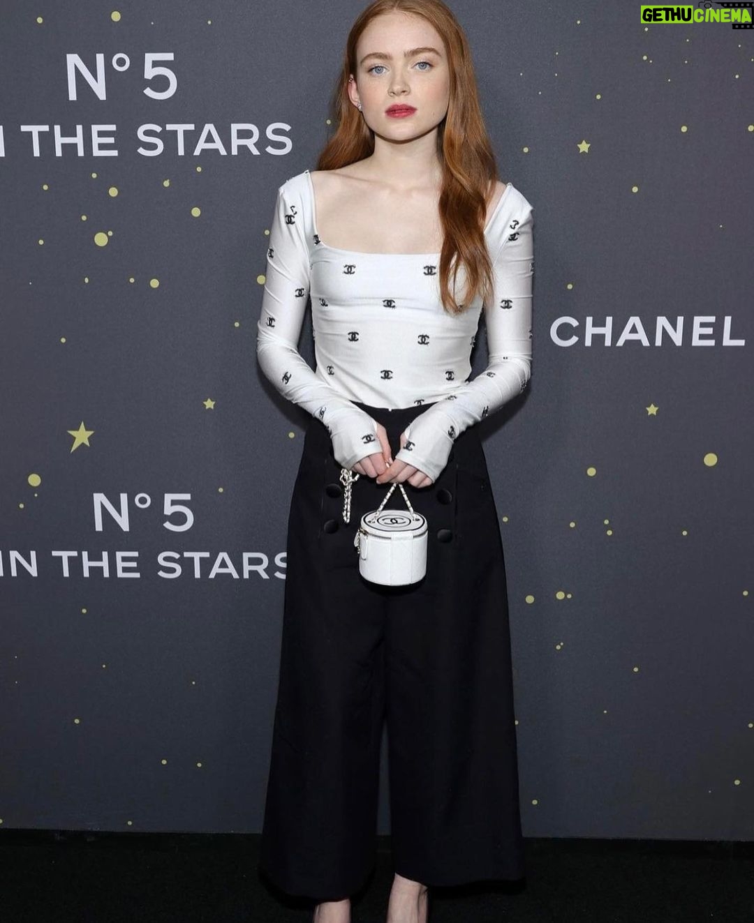 Sadie Sink - 2.9 Million Likes - No. 5! @chanelofficial 🤍