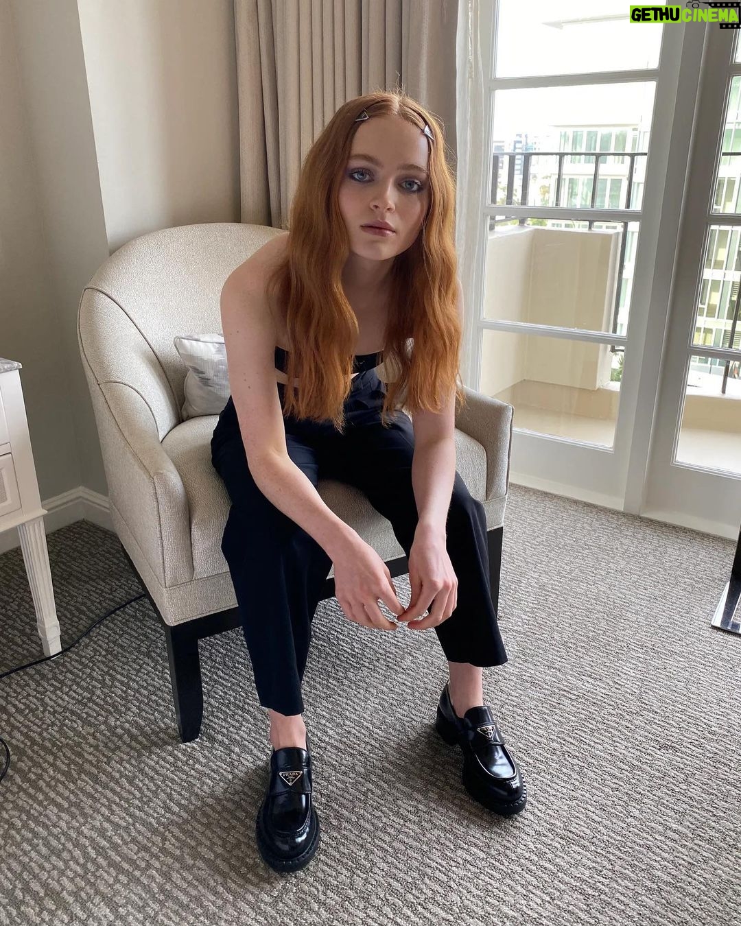 Sadie Sink - 2.7 Million Likes - A 24 hour whirlwind in LA. Big thanks to my dream team for the hustle🖤 #fearstreet