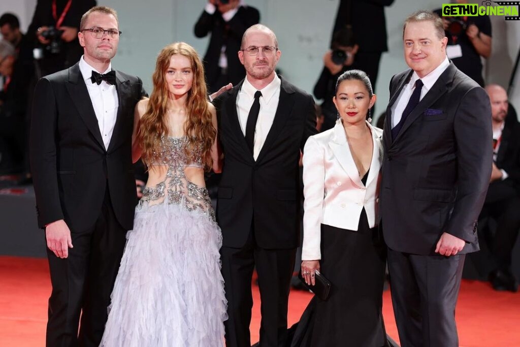 Sadie Sink Instagram - Last night’s premiere of The Whale at #VeniceFilmFestival 🖤