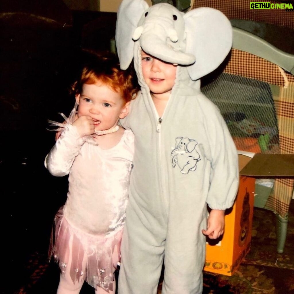 Sadie Sink Instagram - A very happy 20th birthday to my best friend. I look forward to recreating this look with you on Halloween.
