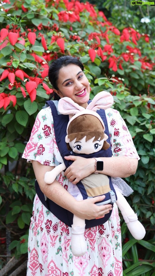 Sai Lokur Instagram - Baby Hip carrier seat from @infantso It has multiple carrying positions and offers best comfort to the parent and the baby. It reduces strain and provides maximum safety. Which position would you prefer to carry ur little bundle of joy? Comment below. (Baby hip carrier seat, Baby products India, New born baby carrier, Baby essentials, safe and durable, mom to be, mommy influencer) #babyhipseat #babyhipseatcarrier #babycarrier #jaadui #newbornbaby #babyreels #babyproductsindia #reelstrending #babyreels #babyessentials