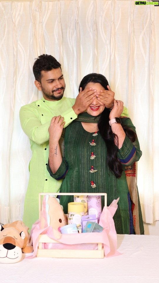 Sai Lokur Instagram - Husband suprises me with Miniso❤️ They have amazing diwali offers going on which you cant miss. You can choose from different fragrances, scented candles, diffusers, perfumes, car freshners and a lot more. Go check out thier store and have a happy and fun filled Diwali this year. Address - Shukrawar Peth Rd, opposite Millenium Garden- Party Lawns, near BSC Mall, Tilakwadi, Belagavi, Karnataka 590006 Phone: 090361 75108 #MinisoDiwaliVibe #diwalireels #diwalidecor #diwaligiftingideas #diwaliideas #husbandreels #love #tumerihoja #diwaligifts #diwaligifting #diwalihampers #vlogger #influenceralert #shoppingday #husband #goodboy #goodvibesonly #miniso #surprise #sachetparampara