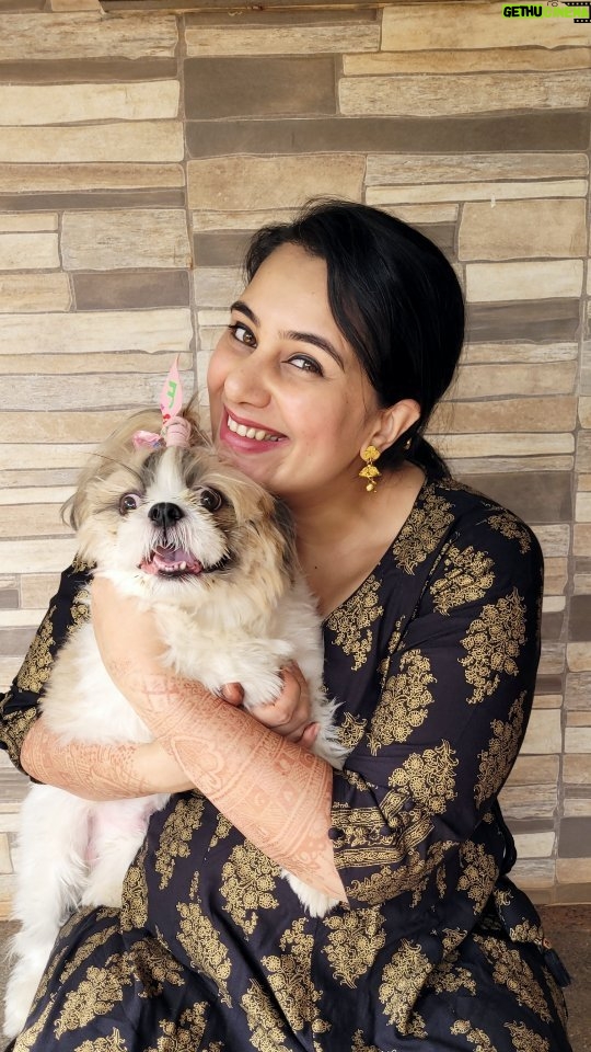 Sai Lokur Instagram - Just looking like a WOW! ❤️ #justlookinglikeawow #wow #sobeautiful #soelegant #comedy #rakhisawant #funny #reelitfeelit #trend #follow #explore #sailokur #beautiful #elegant #dogreels #toptrends #shihtzu #shihtzureels #trendingreels #viral #funnyvideos #funnydogvideos #cutedogs #dogsofinsta
