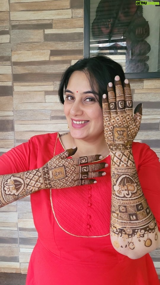 Sai Lokur Instagram - And a traditional dohal jevan is on its way.. So here is my mehndi 🥰 (Baby Shower mehndi, dohal jevan mehendi, mehndi designs, mom to be mehendi) #parihoonmain #babyshowerreels #mehendireels #babyshowermehndi #babyshowermehendi #dohaljevan #mehendi #latestmehndidesign #babymehndi #trendingreels #mehndi #mehandidesign #babyshower #momtobe #momtobereels