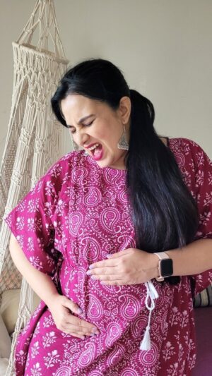 Sai Lokur Instagram - My baby is already training for kick boxing in the womb 😅😅

Wearing this maternity kaftan from @momswardrobe2020

(Kick boxing, baby in womb, pregnancy, maternity, gender reveal, pregnancy pain, baby kicks, baby scan, girl or boy, mom to be, mom life)

#kickboxingreels #pregnancyreels #trending #momreels #babyreels #funnyreels #babyvideos #pregnancy #momlife #babyscan #genderreveal #babyshower #momtobe