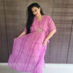 Sai Lokur Instagram – When your pregnancy glow is on point!

Flaunting this gorgeous kaftan from @momswardrobe2020

[Pregnant, pregnancy, pregnant woman, mom to be, maternity, maternity wear, pregnancydiary]

#pregnancyreels #pregnant #reelsindia #trendingreels #momtobereels #momtobe #pregnancyjournal #pregnanyjourney