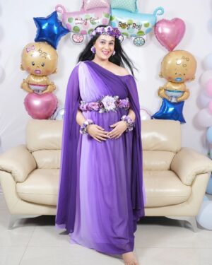 Sai Lokur Instagram - My Fairy-tale Baby Shower 🤰
I truly feel like a princess ❤️

Wearing this beautiful Maternity gown from @momswardrobe2020 
And this gorgeously hand made jewelry from @mrugasart 

[Baby Shower, Gender reveal, boy or girl, Pregnancy, Maternity, Mom to be, Mom life, Pampering, Gown, Baby Shower jewellery, Princess diaries, Floral jewelry, Baby Shower gown]

#babyshowerreels #maternityphotoshoot #babyshowerphotoshoot
#babyshower #babyshowerlook #babyshoweroutfit #babyshowergown #maternitygown #floraljewellery
#babyshowerjewellery #babyshowergown #maternityphotoshootideas
#princessdiaries #fairytale #purple #ombre #photoshootgowns