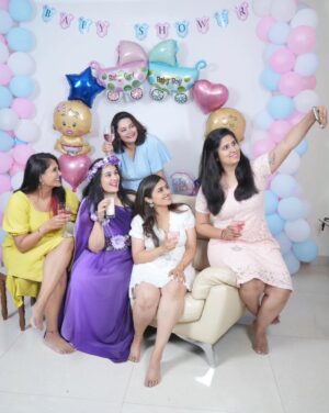 Sai Lokur Instagram - My Fairy-tale Baby Shower 🤰
I truly feel like a princess ❤️
And my dear friends made it so special for me...
#grateful 

Gown - @momswardrobe2020 
Jewelry - @mrugasart 

#babyshowerwithfriends  #maternityphotoshoot #babyshowerphotoshoot
#babyshower #babyshowerlook #babyshoweroutfit #babyshowergown #maternitygown #floraljewellery
#babyshowerjewellery #babyshowergown #maternityphotoshootideas
#princessdiaries #fairytale #purple #ombre #photoshootgowns