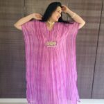 Sai Lokur Instagram – When your pregnancy glow is on point!

Flaunting this gorgeous kaftan from @momswardrobe2020

[Pregnant, pregnancy, pregnant woman, mom to be, maternity, maternity wear, pregnancydiary]

#pregnancyreels #pregnant #reelsindia #trendingreels #momtobereels #momtobe #pregnancyjournal #pregnanyjourney