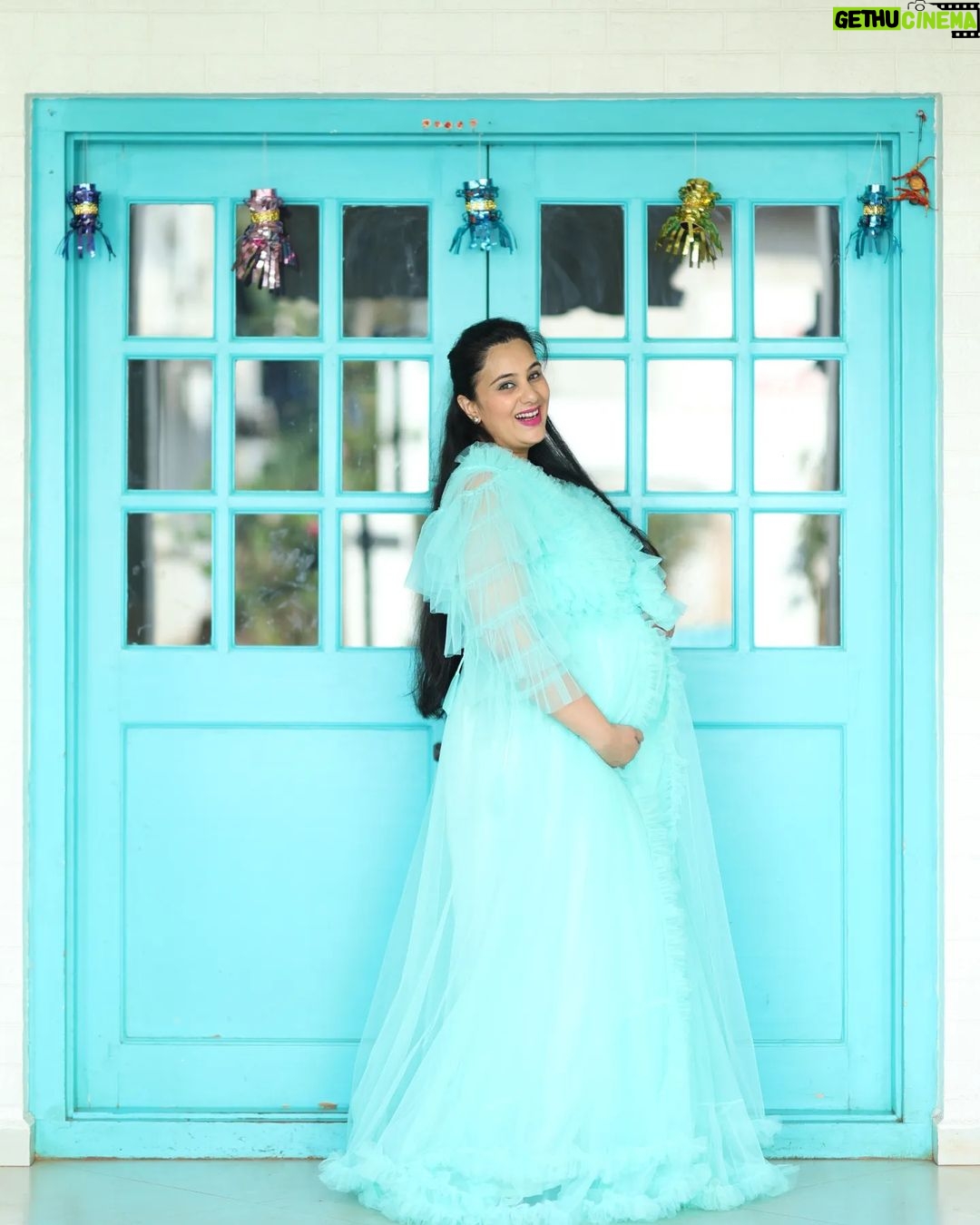 Sai Lokur Instagram - Straight out of a fairytale. Outfit - @fragrance_designs (Maternity photoshoot ideas outdoor, Maternity outfits, Maternity photoshoot gowns, girl or boy, gender reveal, swirl, mom to be, pregnancy photoshoot) #maternityphotography #maternityphotoshoot #maternityphotoshootideas #maternityclothing #maternityoutfit #maternityphotoshootindia