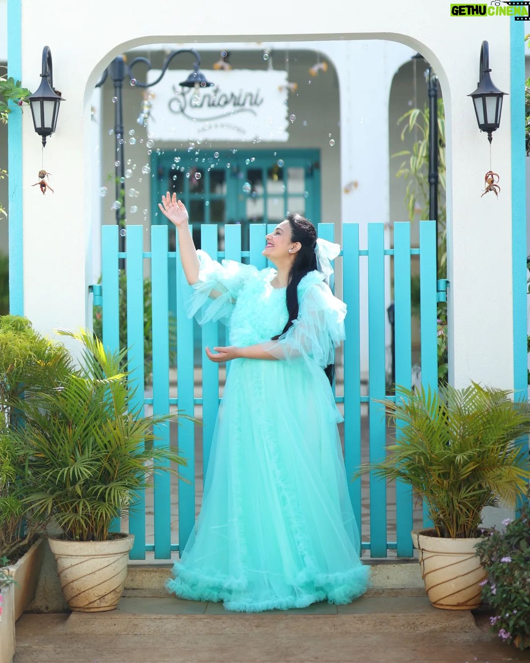 Sai Lokur Instagram - Straight out of a fairytale. Outfit - @fragrance_designs (Maternity photoshoot ideas outdoor, Maternity outfits, Maternity photoshoot gowns, girl or boy, gender reveal, swirl, mom to be, pregnancy photoshoot) #maternityphotography #maternityphotoshoot #maternityphotoshootideas #maternityclothing #maternityoutfit #maternityphotoshootindia