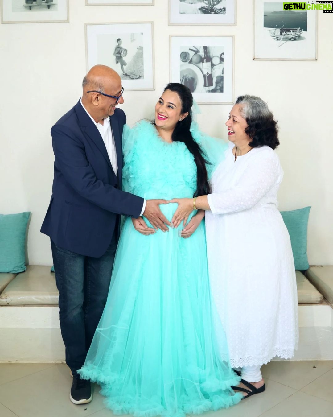 Sai Lokur Instagram - And finally the grandparents to be, have made an appearance on my social media in the last days of my pregnancy 😅 A super excited lot of family awaits your arrival Baby Roy! Your gonna be pampered and how❤ Cant wait to experience it all. #babyarrival #babyontheway #parentstobe #grandparentstobe #grandparents #babyprep #excitement #awaiting #maternityphotoshootindia #maternityphotoshootideas #maternityphotoshoot #maternity #photoshoot #photography #momtobe