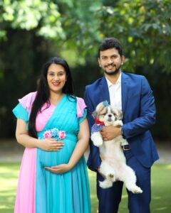 Sai Lokur Instagram - When Baby No 1 awaits Baby No 2 😅❤🧿 (Dogs, big brother to be, shih tzu, love) #mocha #brothertobe #bigbrother #shihtzu