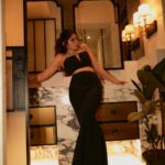 Sai Tamhankar Instagram - चला ! Lets Go !! Vamos!!! #saitamhankar #newyearseve #partyready #ready #bringinitin New Year's Eve