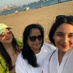 Sakshi Agarwal Instagram - Chasing the sun-kissed glow in vibrant Pattaya. ☀️ #PattayaAdventures . #pattaya #pattayathailand #holidays Renaissance Pattaya Resort & Spa