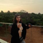 Sakshi Pradhan Instagram - #Life is full of #uncertainty but there will always be a #sunrise after every #Sunset! 🪬 .. .. .. .. .. .. .. .. .. .. .. #insta #instagood #instagram #instalike #instalove #picoftheday #pic #sun Padmini