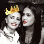 Salma Hayek Pinault Instagram - Congratulations Queen Cruz on your so well deserved SAG nomination. As always, you never cease to impress. 👑 #queen #penelopecruz #sag #ferrari Felicidades, Reina Cruz, por tu tan merecida nominación de SAG. Como siempre, nunca dejas de impresionar. 👑