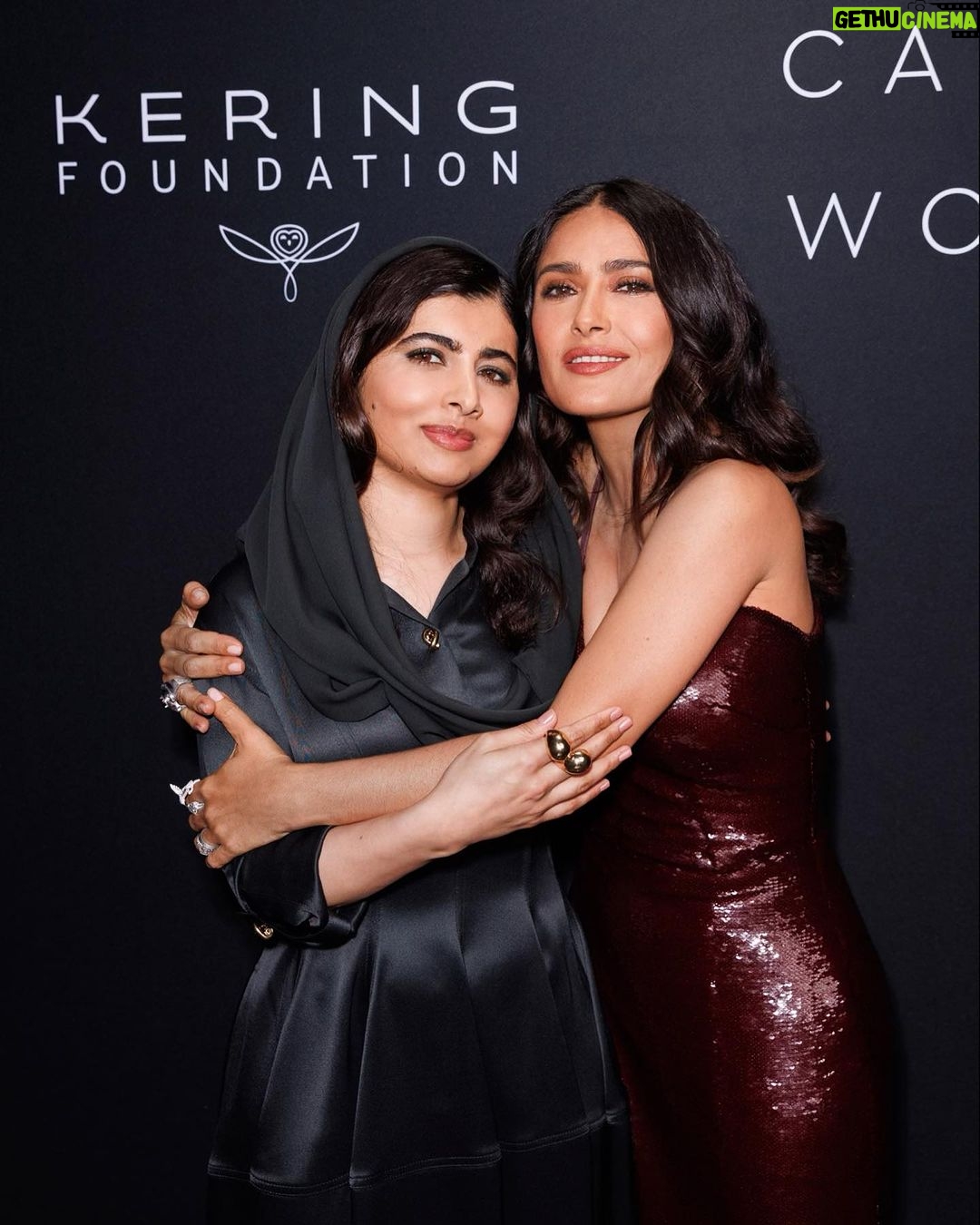 Salma Hayek Pinault Instagram - What a night! Thank you to everybody who came out to celebrate 15 years of the @keringfoundation and the second annual 'Caring for Women' dinner to benefit the Malala Fund, National Network to End Domestic Violence (NNEDV) and New York City Alliance Against Sexual Violence. I am so honored to work alongside this brilliant foundation to combat gender-based violence and continue the fight to protect vulnerable women and children all across the globe. ¡Qué noche! Gracias a todos los que asistieron a celebrar los 15 años de @keringfoundation y la segunda cena anual 'Caring for Women' en beneficio del Malala Fund, National Network to End Domestic Violence (NNEDV) and New York City Alliance Against Sexual Violence. Es un gran honor para mí trabajar junto a esta brillante fundación para combatir la violencia de género y continuar la lucha para proteger a las mujeres y los niños vulnerables en todo el mundo. Oprah, @malala, Zoë Kravitz, @channingtatum, @christianamusk, @nicolekidman, @lindaevangelista, @kimkardashian, @isabelle.huppert, @gayleking, @oliviawilde 📸: German Larkin @germanlarkin