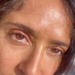 Salma Hayek Pinault Instagram - Me waking up and counting how many white hairs and wrinkles have crashed the party this morning. Yo despertándome y contando cuantas arrugas y canas se colaron a la fiesta esta mañana.