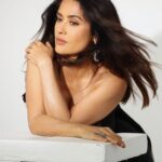 Salma Hayek Pinault Instagram - A little BTS from my @madamefigarofr shoot for their Cannes Issue out now 📸 Photographer : @rankinarchive Stylisme : @carolematray.mad Stylist assitant : @cylia.br Make up artist : @sofiatilbury Hair : @naokawakamihair for @thewallgroup Manicure: @katewilliams0n Casting :@marleen_jack #bts