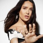 Salma Hayek Pinault Instagram - Out on newstands now @madamefigarofr⚡ thank you @rankinarchive & team for working your magic. Photographer : @rankinarchive Stylisme : @carolematray.mad Stylist assitant : @cylia.br Make up artist : @sofiatilbury Hair : @naokawakamihair for @thewallgroup Manicure: @katewilliams0n Casting :@marleen_jack