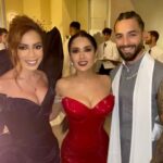 Salma Hayek Pinault Instagram - I dont know where @pascalispunk and @badbunnypr were. #latinopower No se donde se metieron #pedropascal y #badbunny. @metgalaofficial @voguemagazine