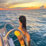 Salma Hayek Pinault Instagram - Every time I need to feel renewed I jump into the ocean 🌊 Cada vez que necesito sentirme renovada, me meto al mar 🌊 #oceanlife