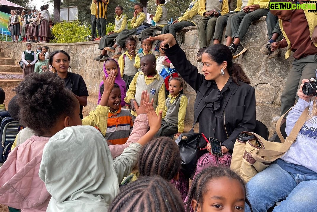 Salma Hayek Pinault Instagram - Feeling grateful for the opportunity to witness the power of @girleffect in action. From South Africa to Ethiopia and Kenya, these young women are breaking barriers and creating a brighter future for themselves and their communities. It's an honor to be a part of such an inspiring movement. Muy agradecida por la oportunidad de presenciar el poder de @girleffect en acción. Desde Sudáfrica hasta Etiopía y Kenia, estas jóvenes están rompiendo barreras y creando un futuro mejor para ellas y sus comunidades. Es un honor ser parte de un movimiento que me inspira tanto. #GirlEffect