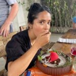 Salma Hayek Pinault Instagram - Chocolate comes in all shapes and forms 🍫 @jazamango El chocolate viene en todas las formas y presentaciones posibles 🍫