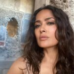 Salma Hayek Pinault Instagram - I feel an undeniable connection to the world that existed centuries ago. 🏛️🏺When you walk through the ruins of Pompeii you can’t help but imagine the lives of the people and their spirit linger in the air. The endurance of its buildings have survived to tell stories of of triumph and tragedy, of love and loss, all frozen in time. Thank you @massimo_osanna for this extraordinary experience. #italy #pompeii Pompeii, Italy