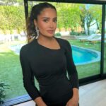 Salma Hayek Pinault Instagram - BALENCIAGA show in sunny LA ☀️🩷 Make-up: @etienneortega Hair: @jennifer_yepez Facial: @thebeautysandwich