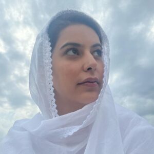 Saloni Khanna Instagram - My fathers doctor… coming soon. 
@danishrenzu 

#short #shortfilm #kashmir #candid
