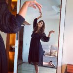 Saloni Khanna Instagram - Twirling my way through Tuesday! Wearing : @femella #blackisalwaysagoodidea #twirl #happykid Mumbai, Maharashtra