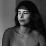 Saloni Khanna Instagram - Shadows and light dance. #portraits #naturallight #beauty Mumbai, Maharashtra