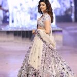 Saloni Khanna Instagram - Shining 🌟 in @abhinavmishra_ @abhinavmishrapersonal #abhinavmishra #mirrors #mirrorearrings #lehnga #instagramreels #trendingnow #trendingreels #reelinstagram #reels #reel #instagram #anilkapoor #indiacouture #beautiful #charming #bollywood #igdaily #fashionphotography #fashionreels #white #offwhite #lakshaysachdevaphotography