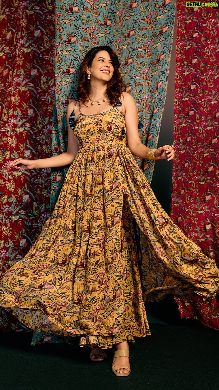 Saloni Khanna Instagram - @salk.04 styled in our Boho floral floral dress from the @rishiandvibhuti for Gajra Gang. Featuring intricate lace appliqué all around neckline with adjustable shoulder tie-ups and colourful tassels. 🔎 Search the code GGRVDRS01 on Nykaa Fashion to shop. 🛒www.nykaafashion.com Exclusively available on Nykaa Fashion. Express Shipping Available. #GajraGang #RishiAndVibhuti #NykaaFashion #Nykaa #JanhviKapoor #Tyohar #NewArrivals #Indianwear #FestiveStyles #FestiveCollection #Diwali #Fashion #Explore #Trending
