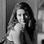 Saloni Khanna Instagram - Shadows and light dance. #portraits #naturallight #beauty Mumbai, Maharashtra