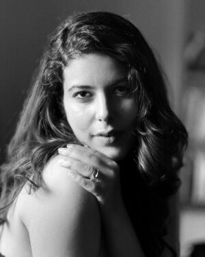 Saloni Khanna Instagram - Shadows and light dance. 

#portraits #naturallight #beauty