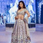 Saloni Khanna Instagram - For my forever fav REFLECTIONS by @abhinavmishra_ @abhinavmishrapersonal !! Normalise all bodies ! Normalise breasts!! All bodies are beautiful ! @ayeshaaminnigam @quirkbrandconsulting @thehouseoframbhajos @needledust Delhi, India